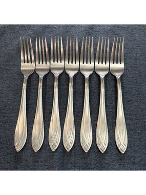 7 Hampton Silversmiths Lace Frosted Dinner Forks Stainless Flatware Replacement